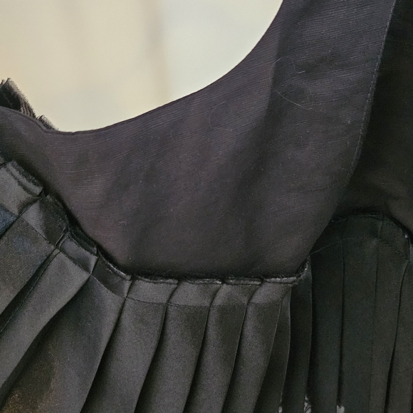 Elegant Black Asymmetrical Pleated Top - Picture 4 of 4